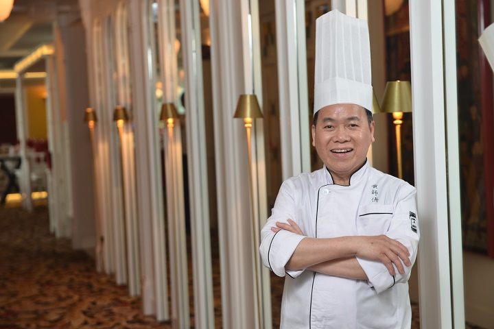 点心部行政总厨黄耀波_resized.jpg